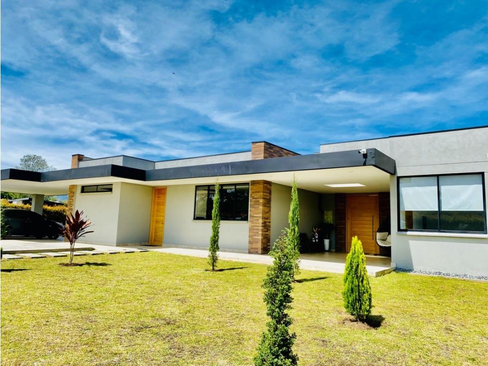 Casa en venta Antioquia El Carmen De Viboral El Carmen De Viboral 536 m2 Habitaciones 4 Baños 6 Garajes 6 Precio $3200000000