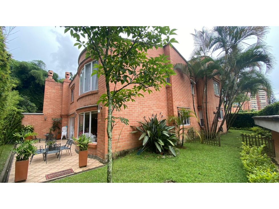 Casa en arriendo Antioquia Medellín La Candelaria 360 m2 Habitaciones 5 Baños 4 Garajes 2 Precio $17180000