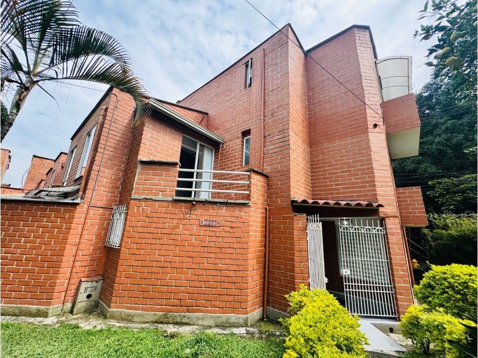 Casa en venta Antioquia Envigado La Mesa 210 m2 Habitaciones 4 Baños 4 Garajes 1 Precio $950000000