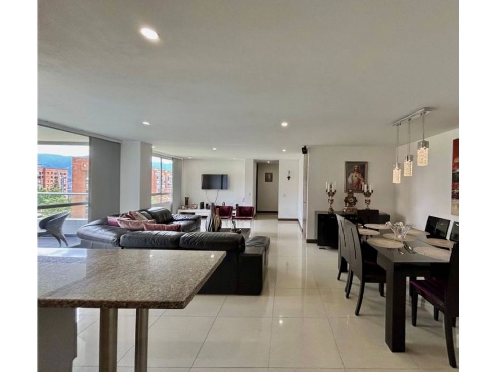 Apartamento en venta Antioquia Medellín Los Balsos No1 146 m2 Habitaciones 2 Baños 3 Garajes 2 Precio $1100000000