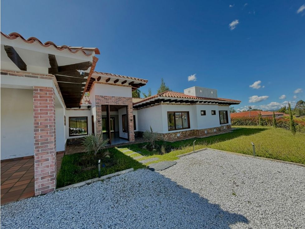 Casa en venta Antioquia El Carmen De Viboral El Carmen De Viboral 360 m2 Habitaciones 4 Baños 5 Garajes 2 Precio $2000000000