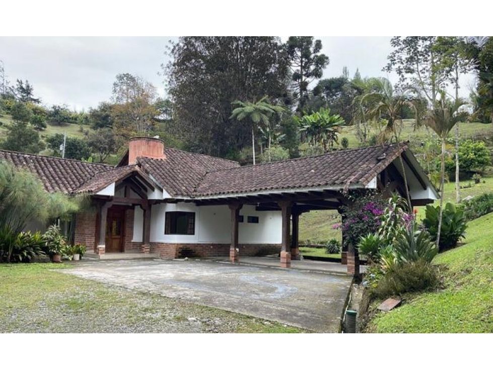Casa en arriendo Antioquia El Retiro El Retiro 470 m2 Habitaciones 5 Baños 6 Garajes 2 Precio $14900000