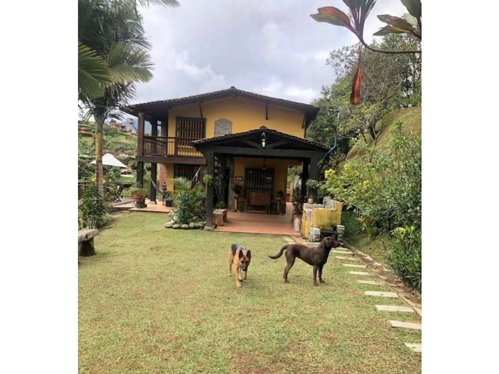 Casa en venta Antioquia Guatape Guatape 240 m2 Habitaciones 4 Baños 2 Garajes 2 Precio $727000000