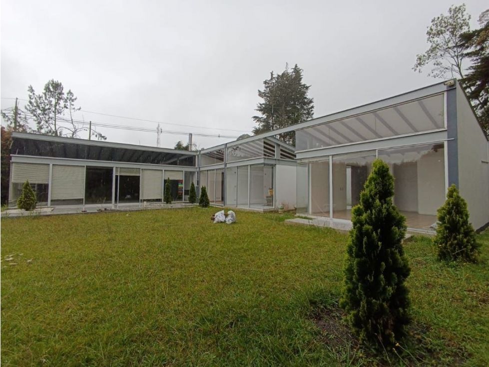 Casa en arriendo Antioquia Envigado Zona Centro 400 m2 Habitaciones 5 Baños 6 Garajes 1 Precio $15000000