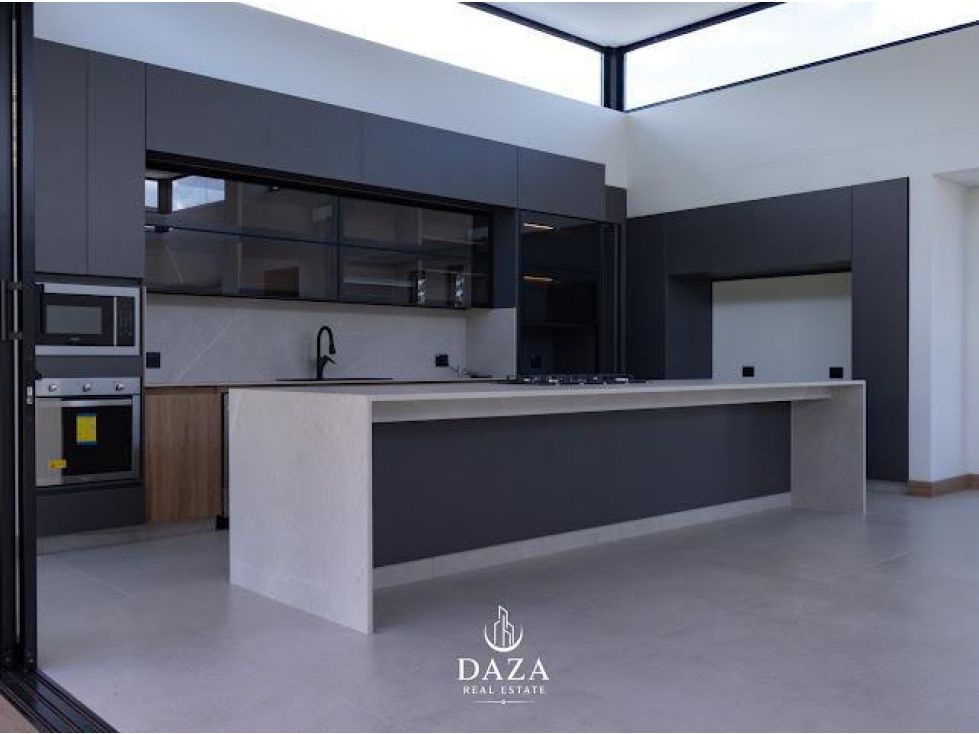 Casa en venta Antioquia Rionegro Parcelacion Prado Verde 510 m2 Habitaciones 4 Baños 7 Garajes 2 Precio $6200000000