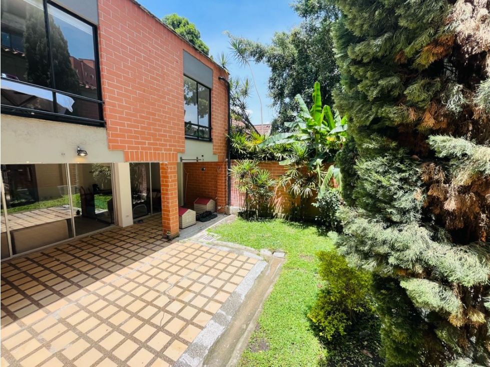 Casa en venta Antioquia Medellín San Lucas 194 m2 Habitaciones 5 Baños 5 Garajes 4 Precio $1600000000
