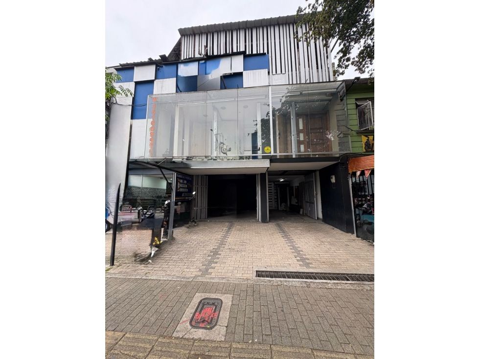 Local en venta Antioquia Medellín El Nogal- Los Almendros 486 m2 Habitaciones 0 Baños 3 Garajes 0 Precio $2400000000