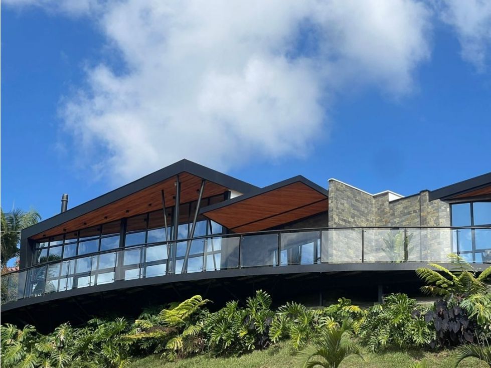 Casa en venta Antioquia Marinilla Marinilla 234 m2 Habitaciones 4 Baños 2 Garajes 2 Precio $1650000000