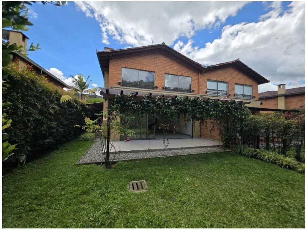 Casa en venta Antioquia El Retiro El Retiro 200 m2 Habitaciones 3 Baños 3 Garajes 2 Precio $1550000000