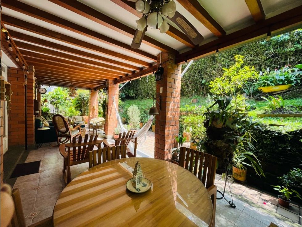 Casa en venta Antioquia Medellín San Lucas 350 m2 Habitaciones 3 Baños 4 Garajes 2 Precio $2000000000