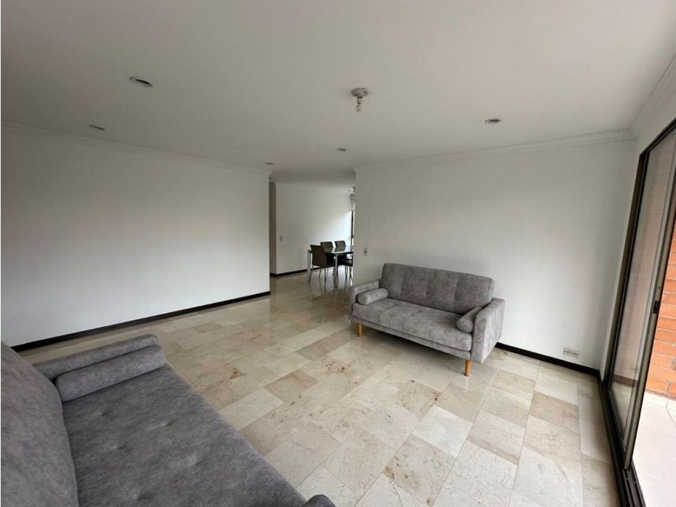 Oficina en venta Antioquia Medellín San Lucas 132 m2 Habitaciones 0 Baños 5 Garajes 2 Precio $1148000000
