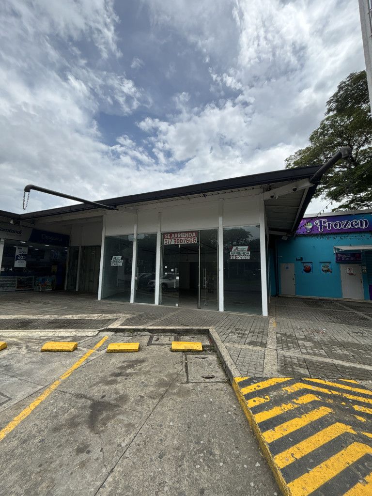 Local en arriendo Valle Del Cauca Cali Cuarto De Legua - Guadalupe 110 m2 Habitaciones 0 Baños 1 Garajes 0 Precio $10000000