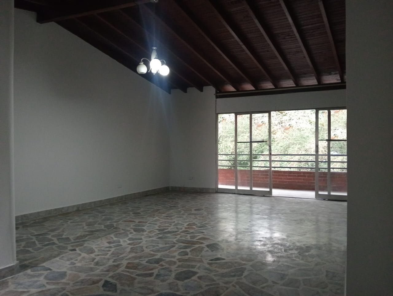 Apartamento en arriendo Antioquia Medellín Laureles 50 m2 Habitaciones 1 Baños 2 Garajes 1 Precio $2400000