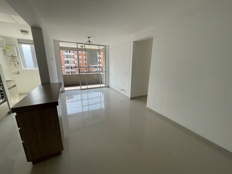 Apartamento en arriendo Antioquia Itagüí Vereda El Porvenir 72 m2 Habitaciones 3 Baños 2 Garajes 1 Precio $2400000
