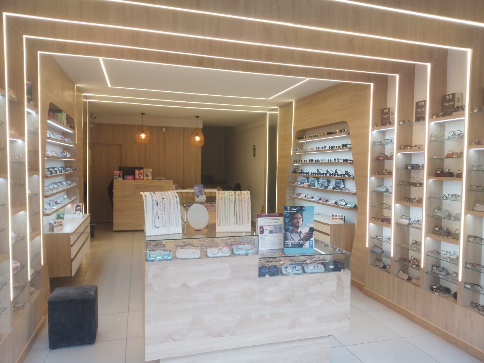 Local en arriendo Antioquia Medellín La Candelaria 178 m2 Habitaciones 0 Baños 1 Garajes 0 Precio $17500000