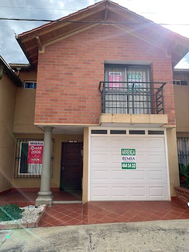 Casa en arriendo Antioquia Rionegro San Antonio 140 m2 Habitaciones 3 Baños 3 Garajes 1 Precio $3400000