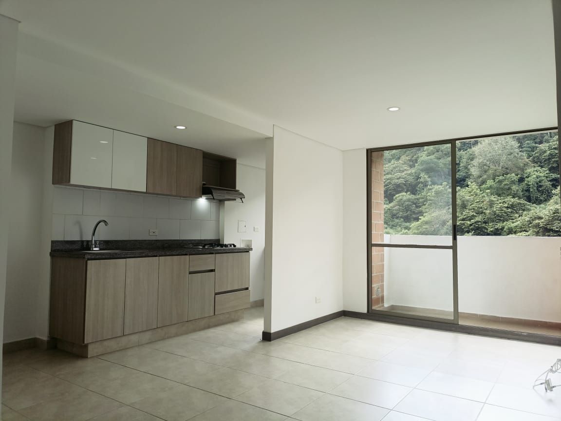Apartamento en arriendo Antioquia Medellín La Hondonada 68 m2 Habitaciones 2 Baños 2 Garajes 1 Precio $2400000