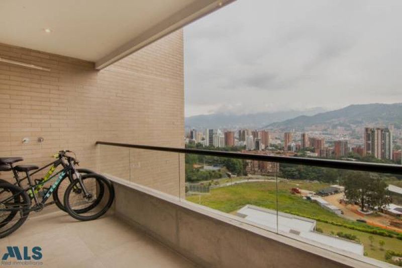 Apartamento en venta Antioquia Medellín El Castillo 115 m2 Habitaciones 2 Baños 2 Garajes 2 Precio $1330000000