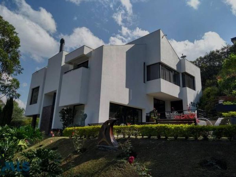 Casa en venta Antioquia Medellín San Lucas 700 m2 Habitaciones 10 Baños 10 Garajes 10 Precio $4800000000