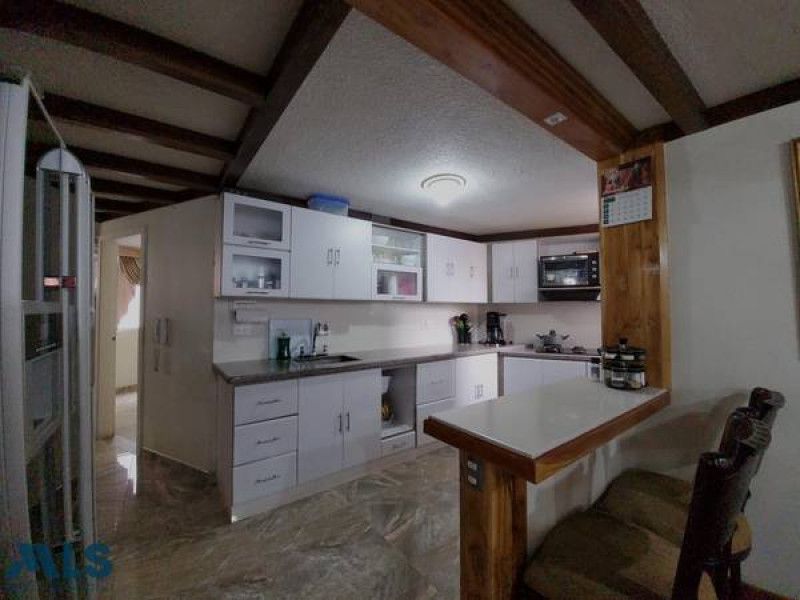 Apartamento en venta Antioquia Medellín Villanueva 231 m2 Habitaciones 4 Baños 3 Garajes 1 Precio $800000000