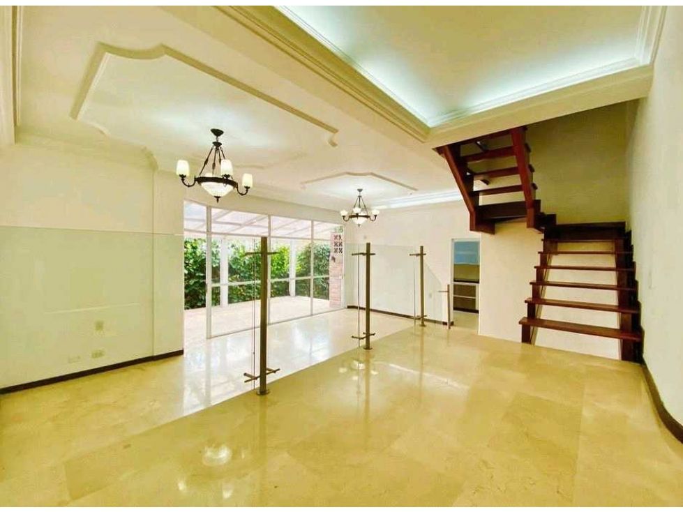 Casa en venta Antioquia Medellín Altos Del Poblado 322 m2 Habitaciones 5 Baños 6 Garajes 2 Precio $1800000000