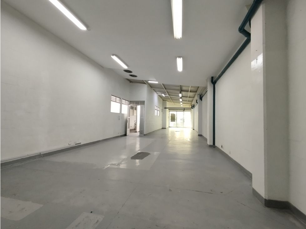 Bodega en arriendo Antioquia Medellín Guayabal 170 m2 Habitaciones 0 Baños 2 Garajes 0 Precio $4500000