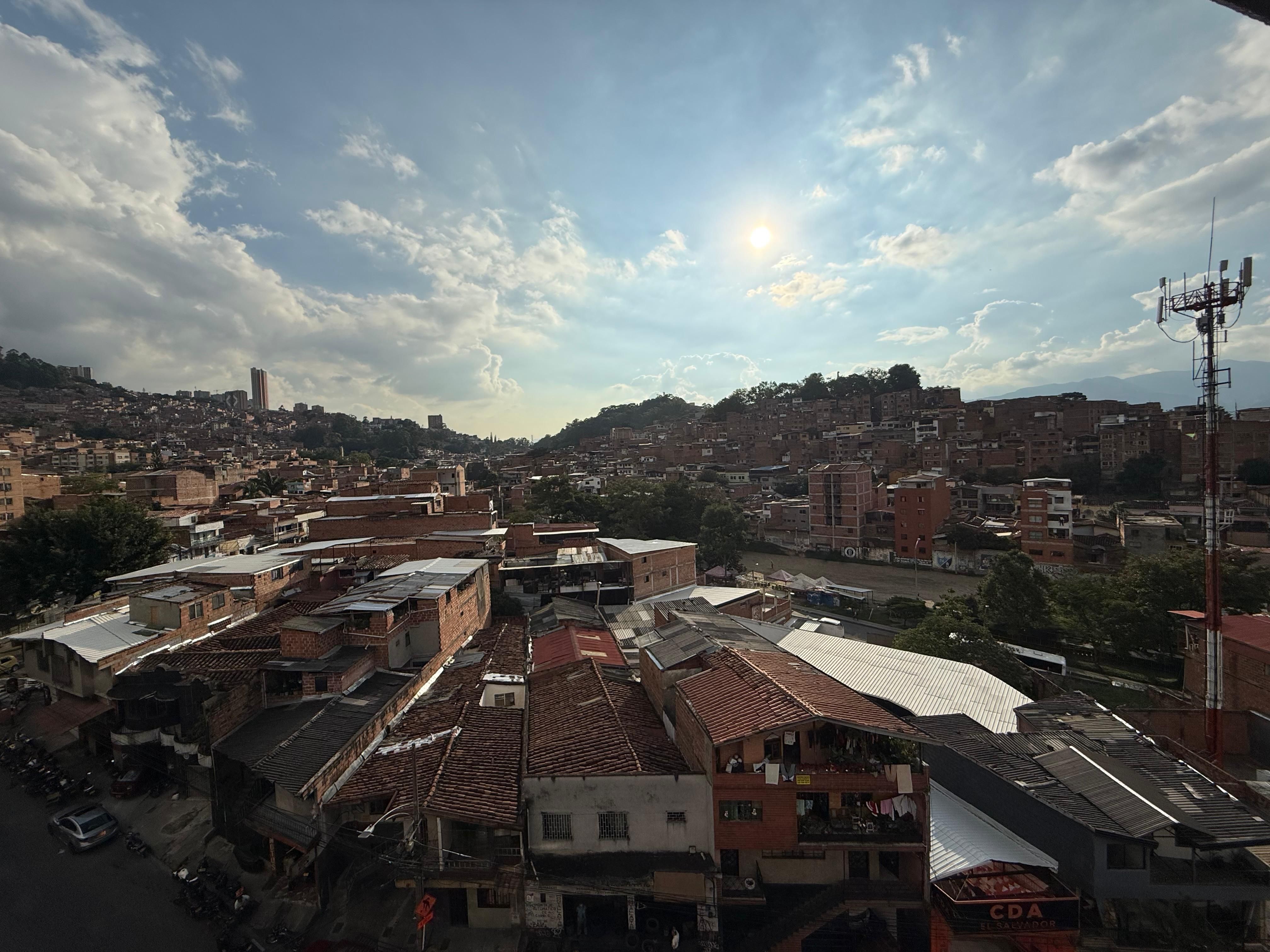 Apartaestudio en arriendo Antioquia Medellín Bombona No1 20 m2 Habitaciones 1 Baños 1 Garajes 0 Precio $1900000