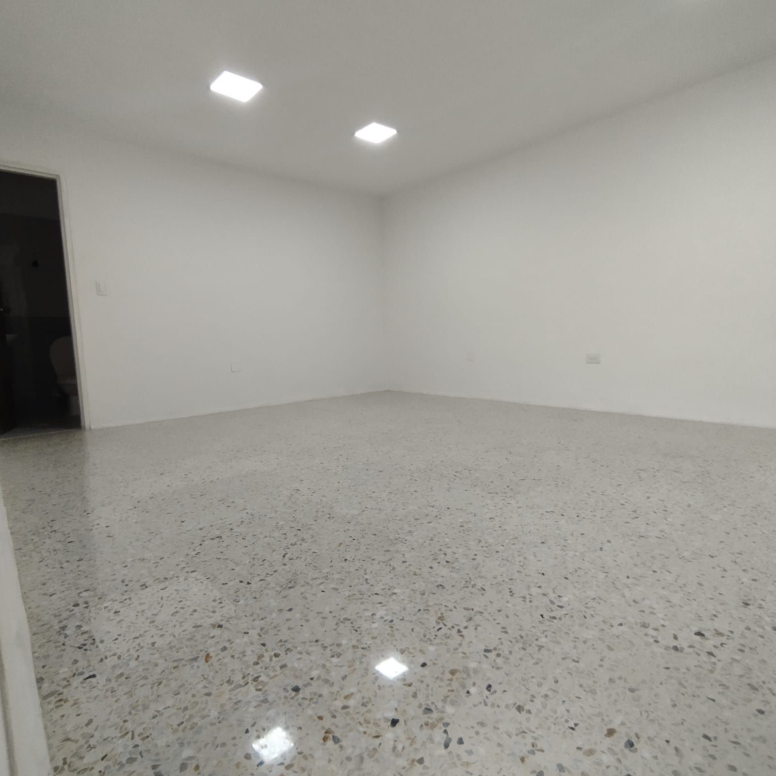 Oficina en arriendo Valle Del Cauca Cali 3 De Julio 20 m2 Habitaciones 0 Baños 1 Garajes 0 Precio $1600000