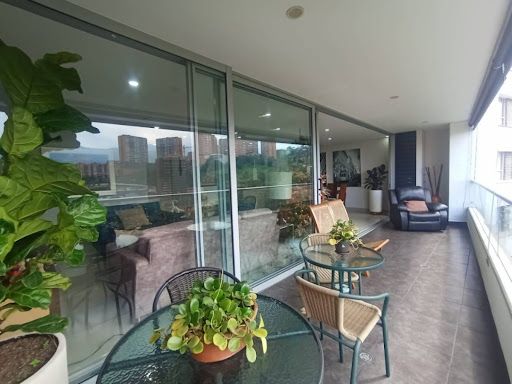 Apartamento en arriendo Antioquia Envigado La Inmaculada 169 m2 Habitaciones 3 Baños 4 Garajes 2 Precio $14000000