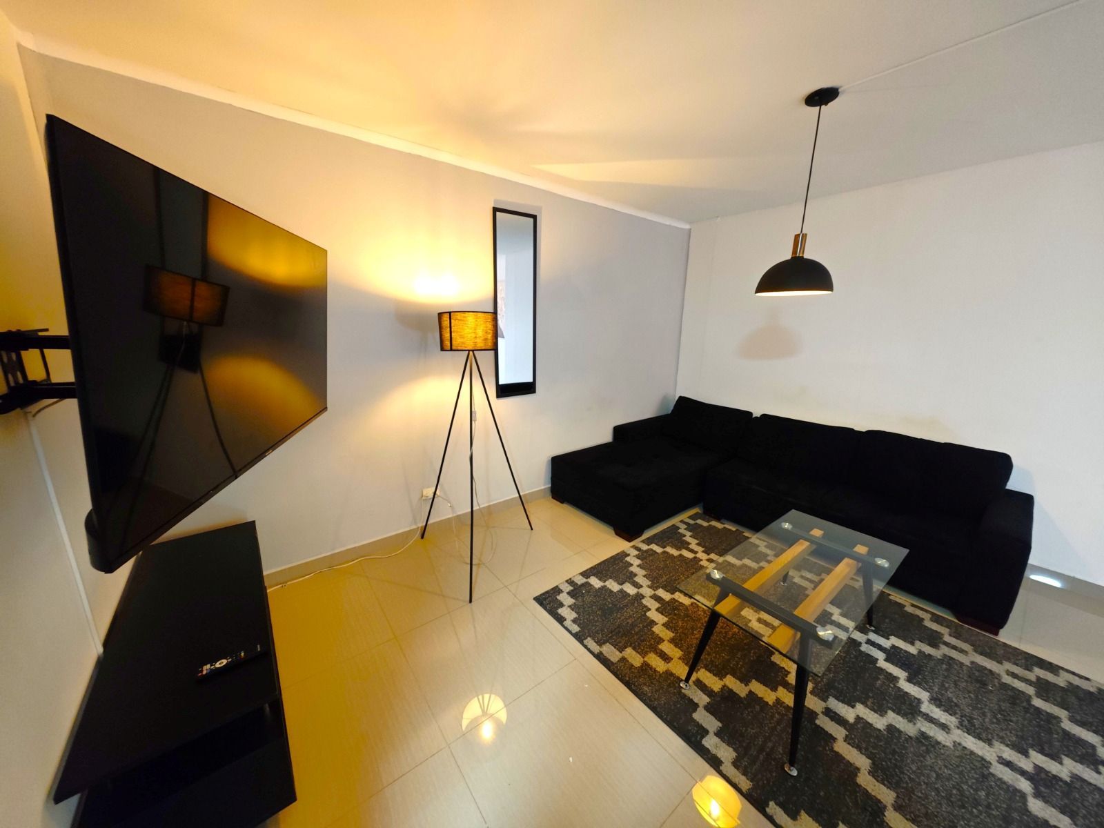 Oficina en venta Antioquia Medellín Manila 100 m2 Habitaciones 0 Baños 1 Garajes 0 Precio $890000000