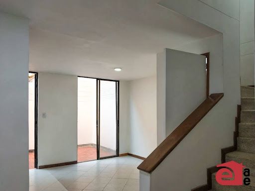 Casa en arriendo Antioquia Envigado La Mesa 140 m2 Habitaciones 5 Baños 4 Garajes 1 Precio $4300000