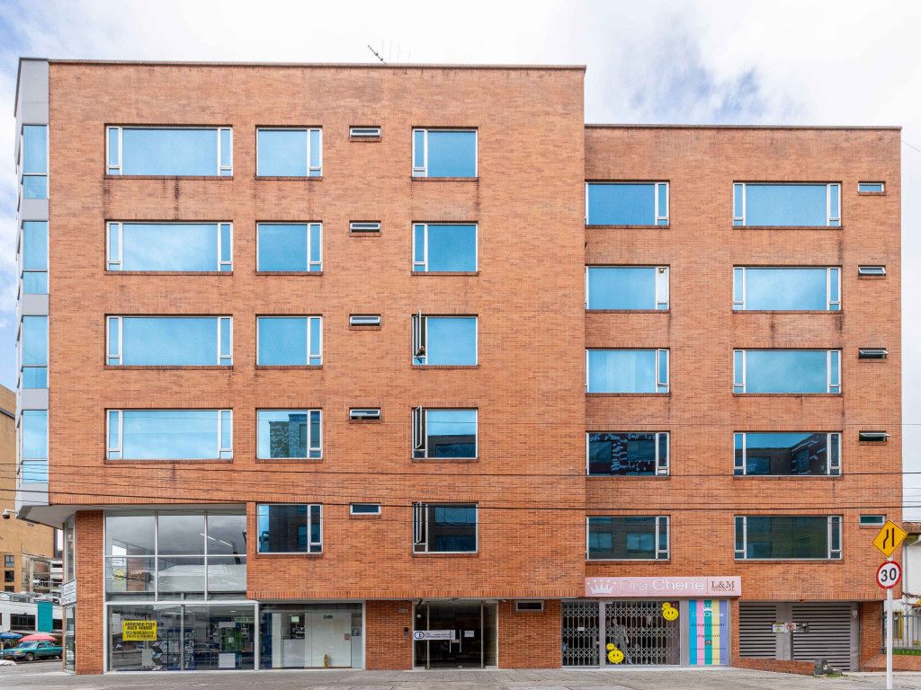 Oficina en arriendo Cundinamarca Bogotá La Porciuncula 193 m2 Habitaciones 0 Baños 1 Garajes 1 Precio $11666000