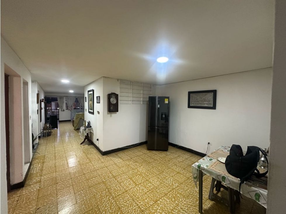 Casa en venta Antioquia Itagüí Centro 141 m2 Habitaciones 5 Baños 2 Garajes 0 Precio $500000000