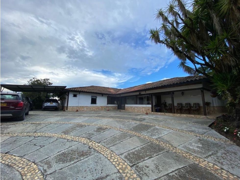 Casa en venta Antioquia El Carmen De Viboral El Carmen De Viboral 329 m2 Habitaciones 4 Baños 3 Garajes 4 Precio $3900000000