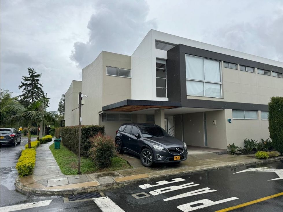 Casa en venta Antioquia Rionegro Ub Terragrande 167 m2 Habitaciones 3 Baños 4 Garajes 2 Precio $1250000000