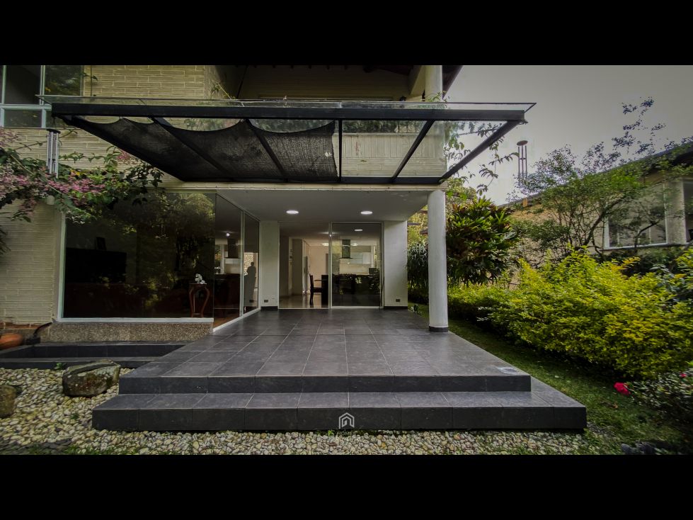 Casa en venta Antioquia Medellín Medellín 320 m2 Habitaciones 4 Baños 5 Garajes 2 Precio $1750000000