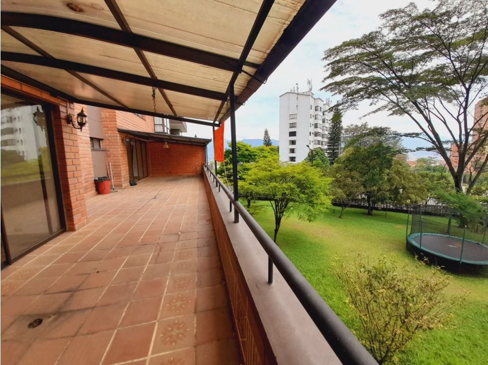 Apartamento en venta Antioquia Medellín Los Balsos No1 200 m2 Habitaciones 3 Baños 2 Garajes 2 Precio $1190000000