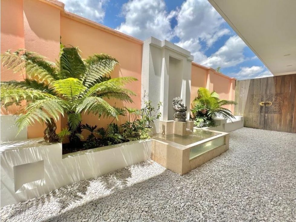 Casa en venta Antioquia Medellín Alejandria 450 m2 Habitaciones 5 Baños 6 Garajes 2 Precio $2400000000