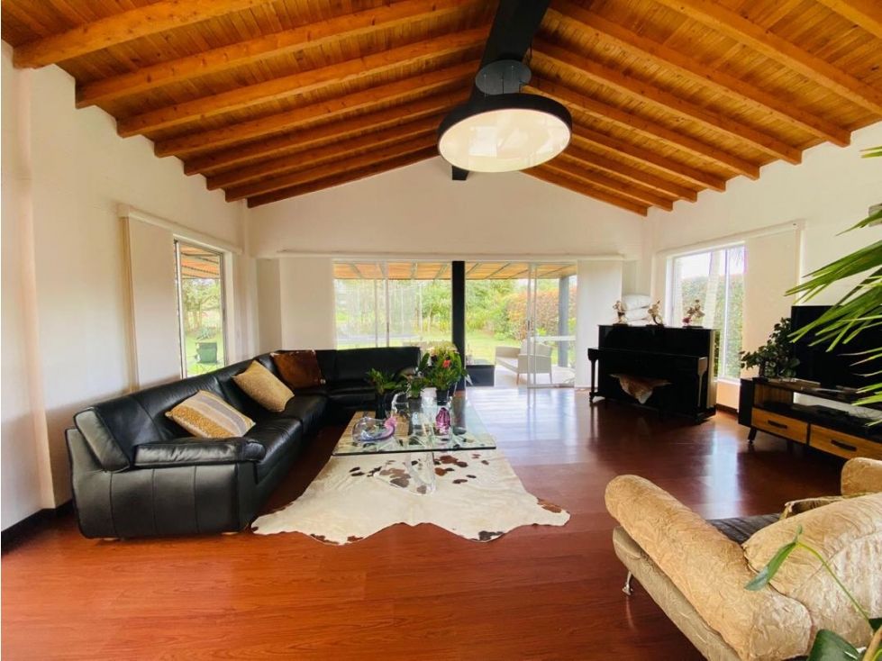 Casa en venta Antioquia Rionegro El Porvenir 320 m2 Habitaciones 3 Baños 3 Garajes 2 Precio $3500000000