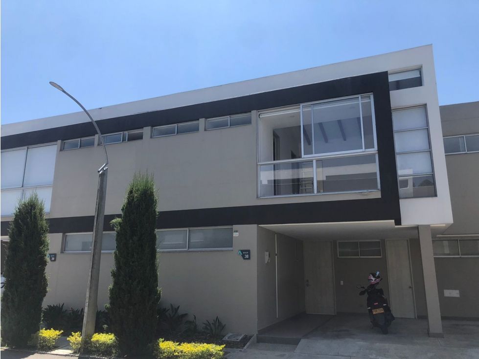 Casa en venta Antioquia Rionegro El Porvenir 155 m2 Habitaciones 3 Baños 4 Garajes 2 Precio $900000000