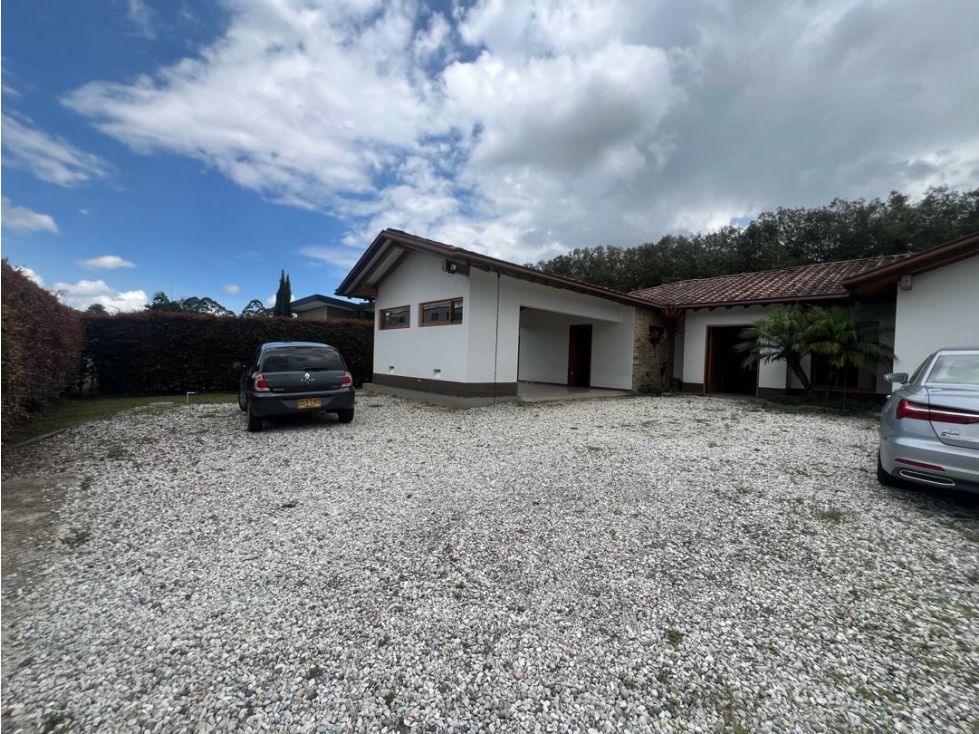 Casa en arriendo Antioquia Rionegro Rionegro 300 m2 Habitaciones 3 Baños 5 Garajes 4 Precio $12000000