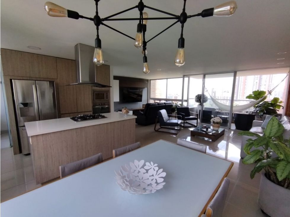 Apartamento en arriendo Antioquia Medellín El Diamante No2 137 m2 Habitaciones 2 Baños 3 Garajes 2 Precio $10000000