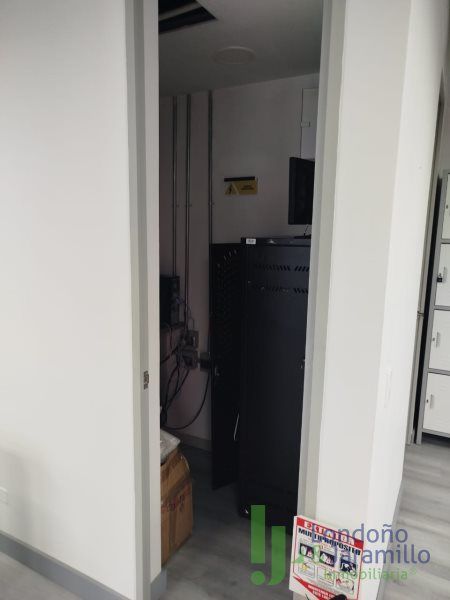 Oficina en arriendo Antioquia Envigado Primavera 71 m2 Habitaciones 0 Baños 1 Garajes 2 Precio $6100000