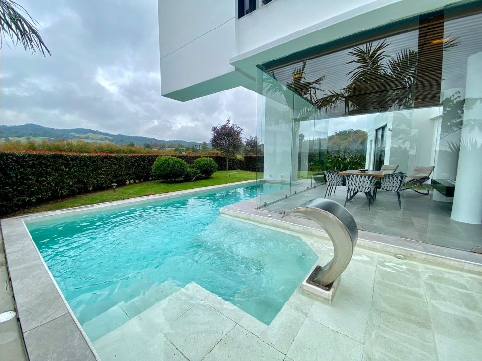 Casa en arriendo Antioquia Medellín Medellín 600 m2 Habitaciones 3 Baños 4 Garajes 4 Precio $45000000