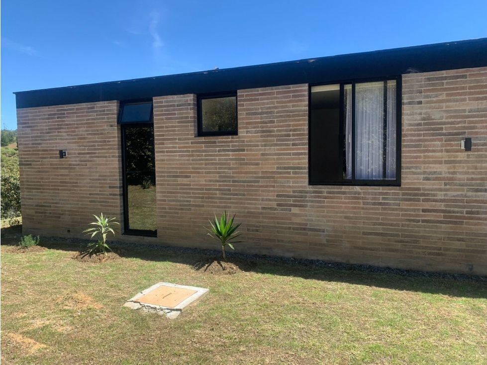 Casa en arriendo Antioquia Medellín Medellín 260 m2 Habitaciones 4 Baños 5 Garajes 8 Precio $16648000