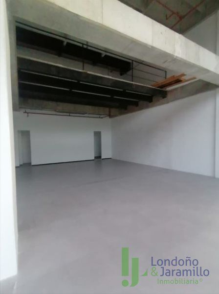 Local en arriendo Antioquia Envigado Primavera 124 m2 Habitaciones 0 Baños 1 Garajes 2 Precio $10030750