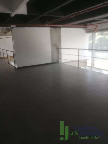 Local en arriendo Antioquia Envigado Primavera 145 m2 Habitaciones 0 Baños 1 Garajes 2 Precio $10582000