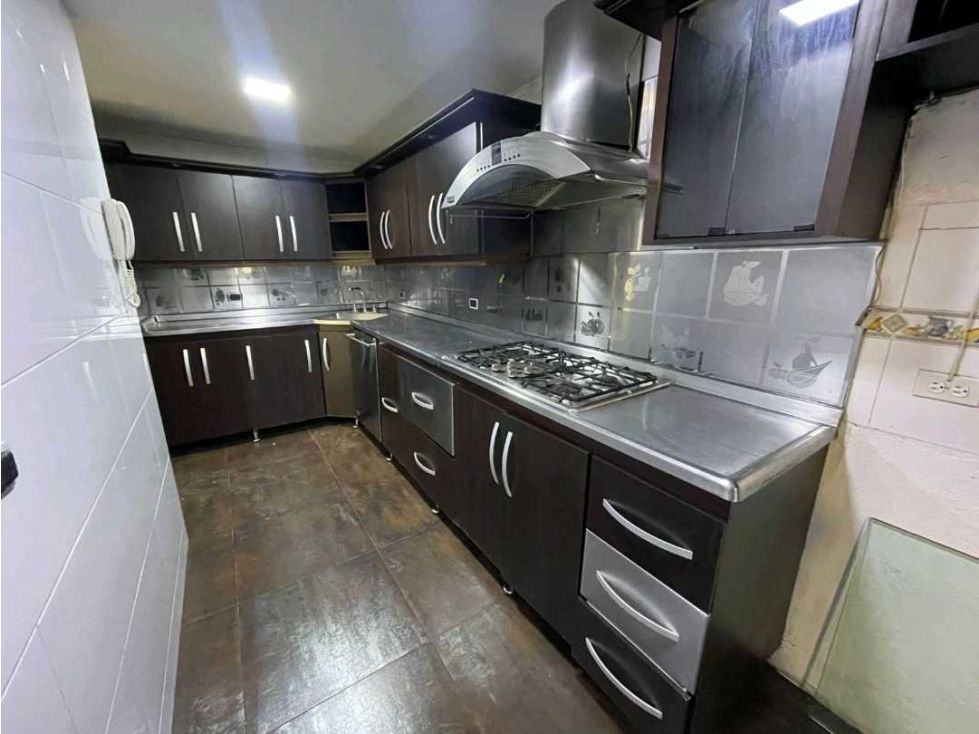 Apartamento en arriendo Antioquia Medellín Urbanizacion Los Laureles 115 m2 Habitaciones 4 Baños 3 Garajes 1 Precio $5500000
