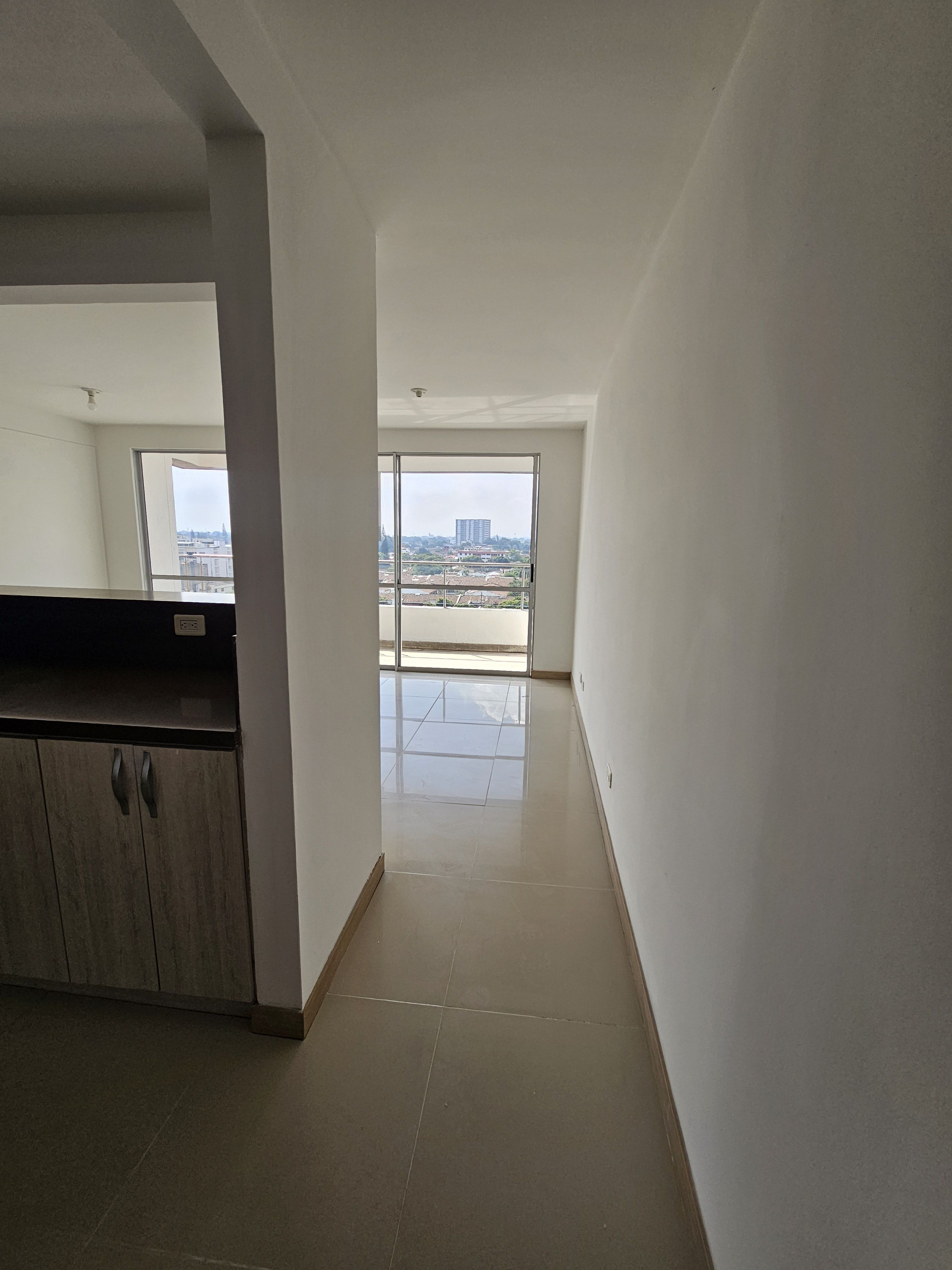 Apartamento en venta Valle Del Cauca Cali Urbanización La Flora 83 m2 Habitaciones 3 Baños 2 Garajes 1 Precio $460000000