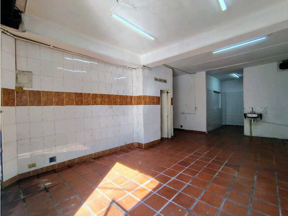 Local en arriendo Antioquia Envigado Zona Centro 60 m2 Habitaciones 0 Baños 1 Garajes 0 Precio $3500000